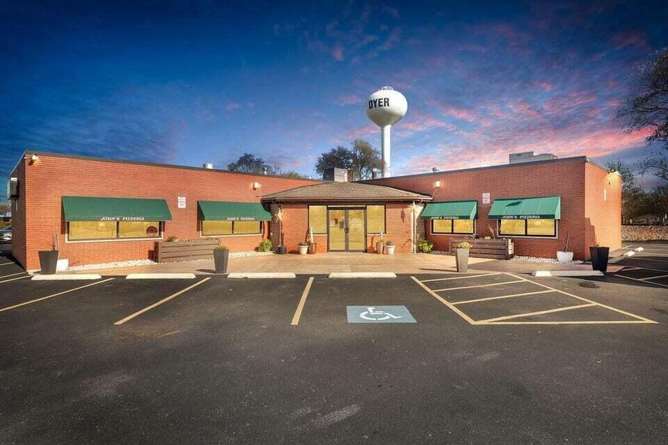 Full Restaurant for Sale in Dyer, IN – $699.9K
