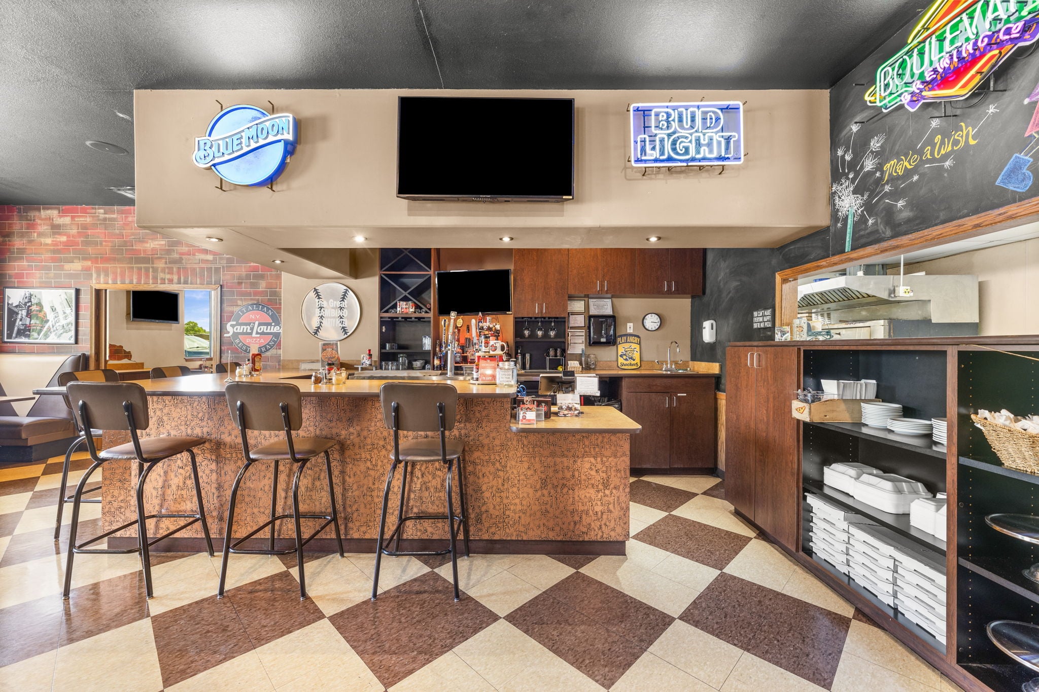Full Restaurant for Lease in Iola, KS, 3,150 SF - Thumbnail 3