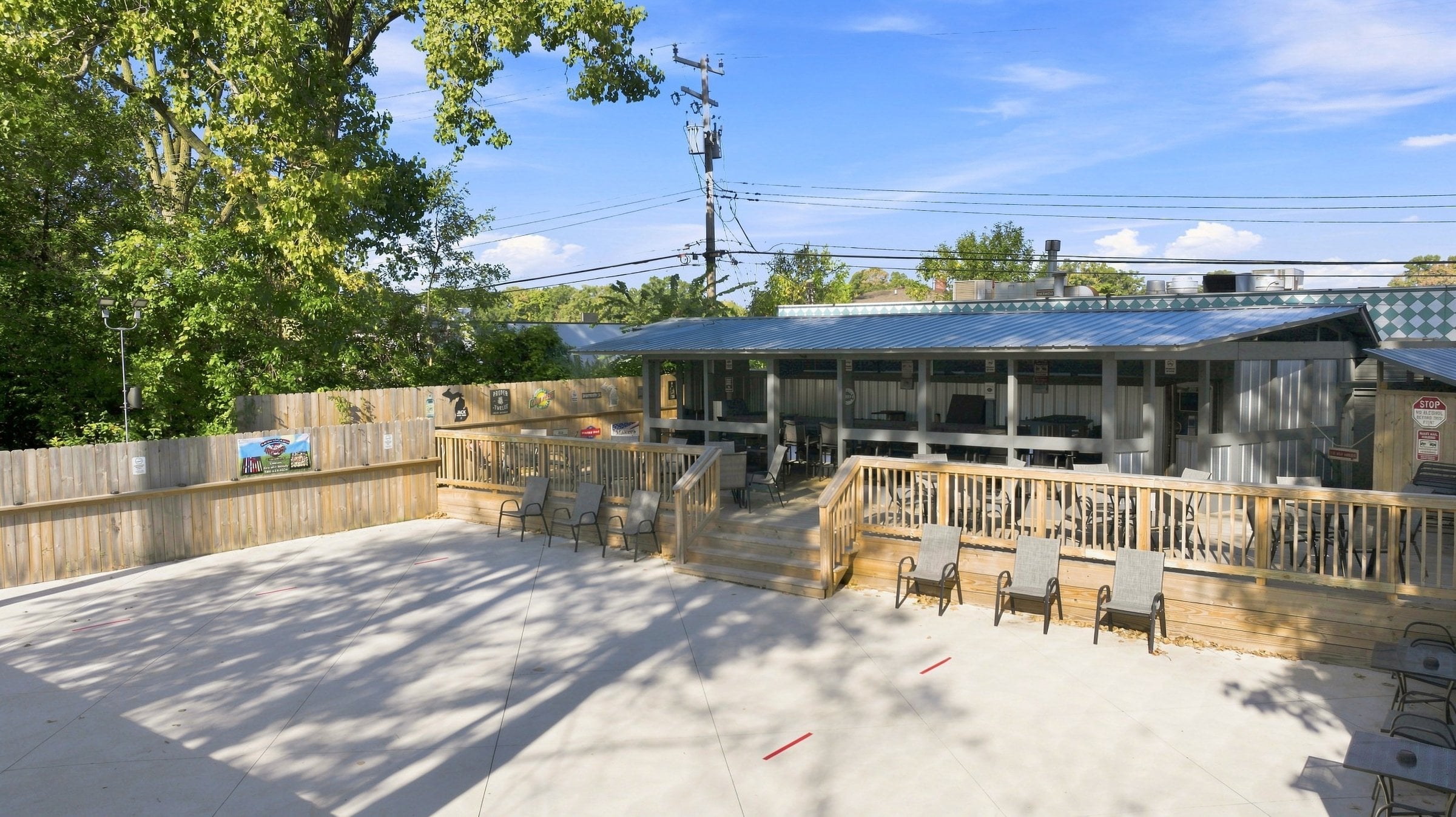 Bar & Lounge for Sale in Clinton Township, MI, 10,000 SF - Thumbnail 1