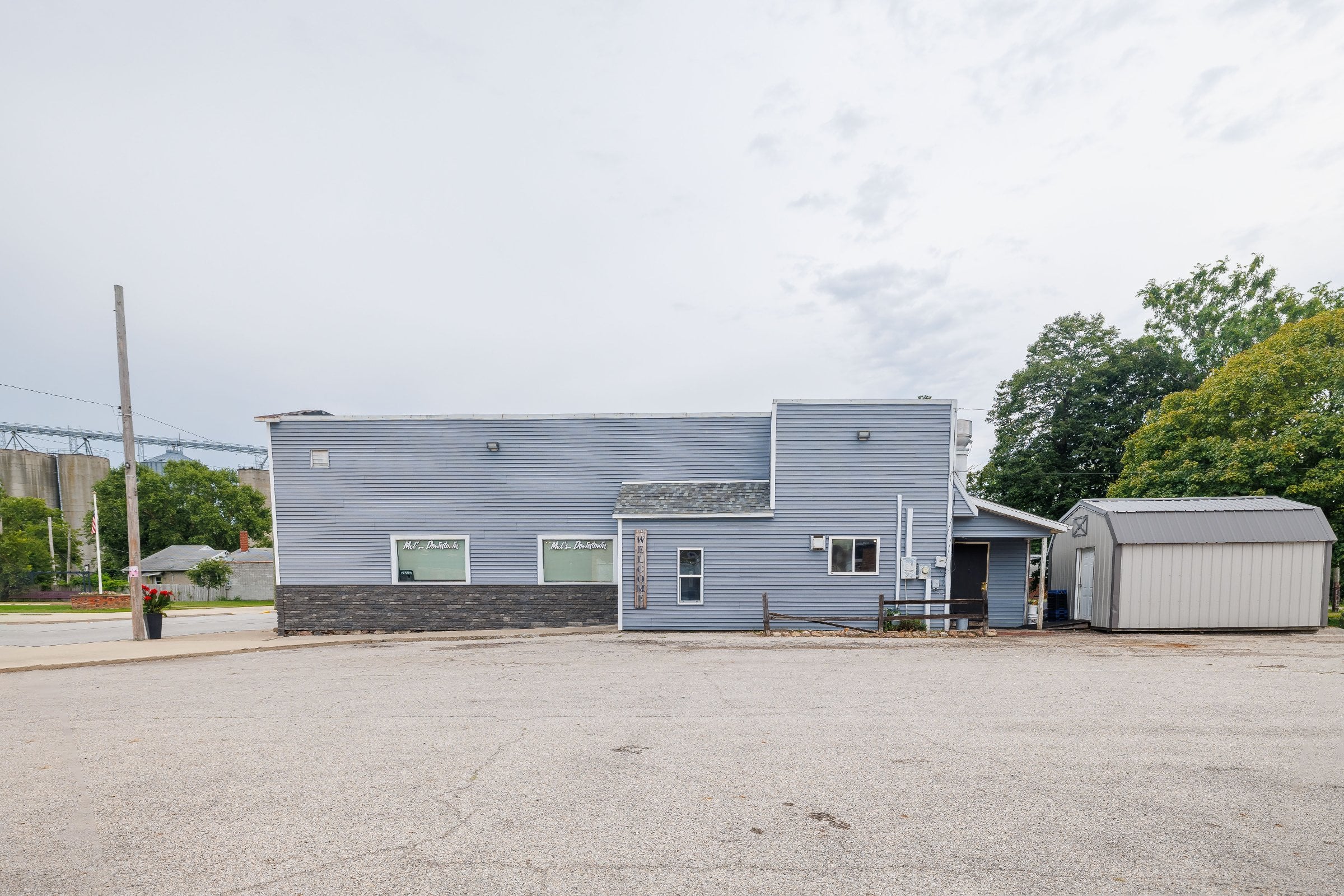 Full Restaurant for Sale in Morocco, IN, $199K