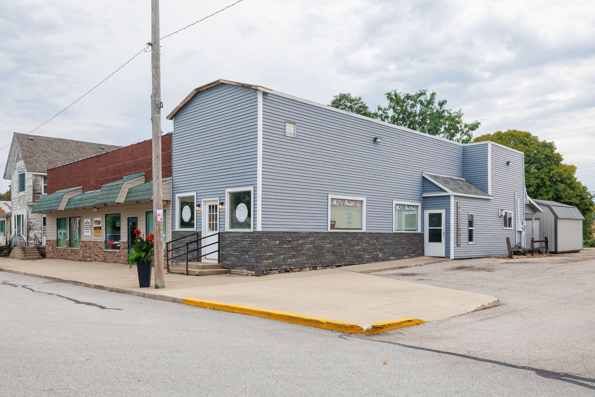 Full Restaurant for Sale in Morocco, IN, $199K