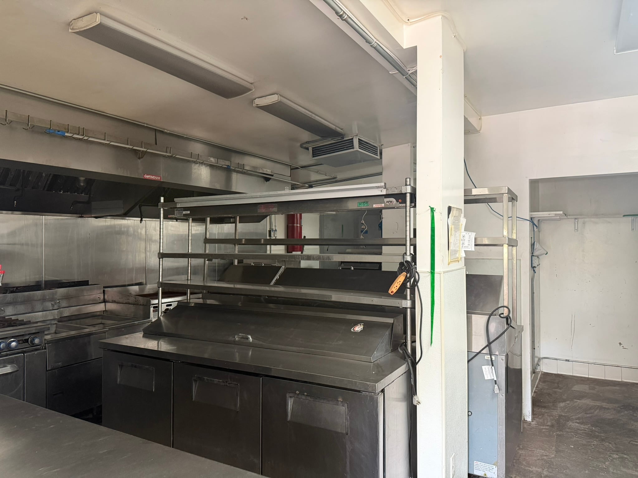 Retail/Restaurant For Lease West Hollywood - Thumbnail 2