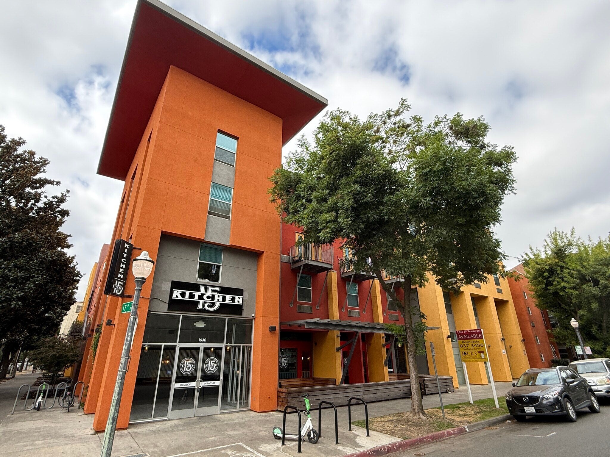 Turn-key second generation restaurant space - Image 15