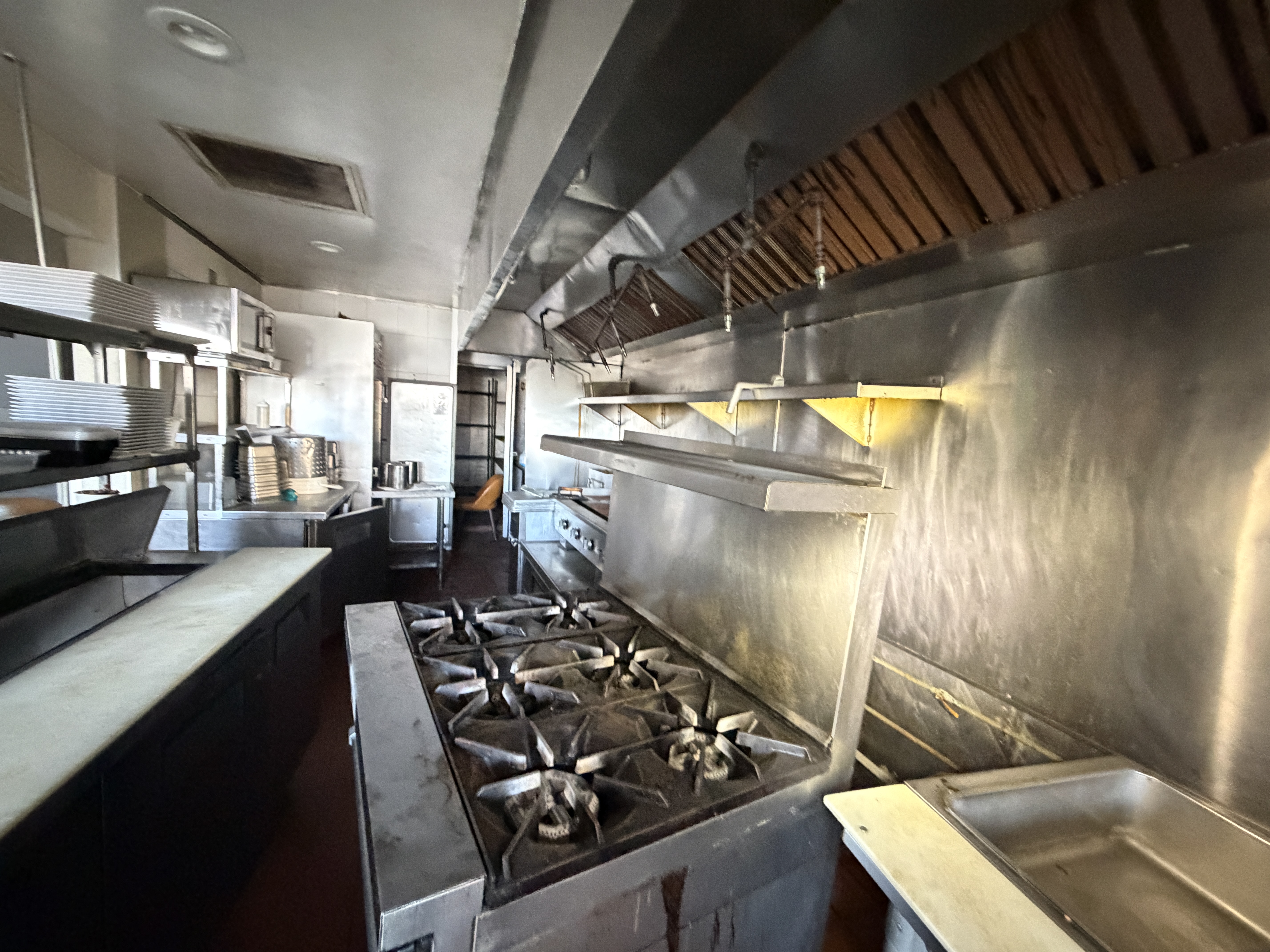 Great opportunity near UCLA with outstanding visibility and foot traffic - Thumbnail 7