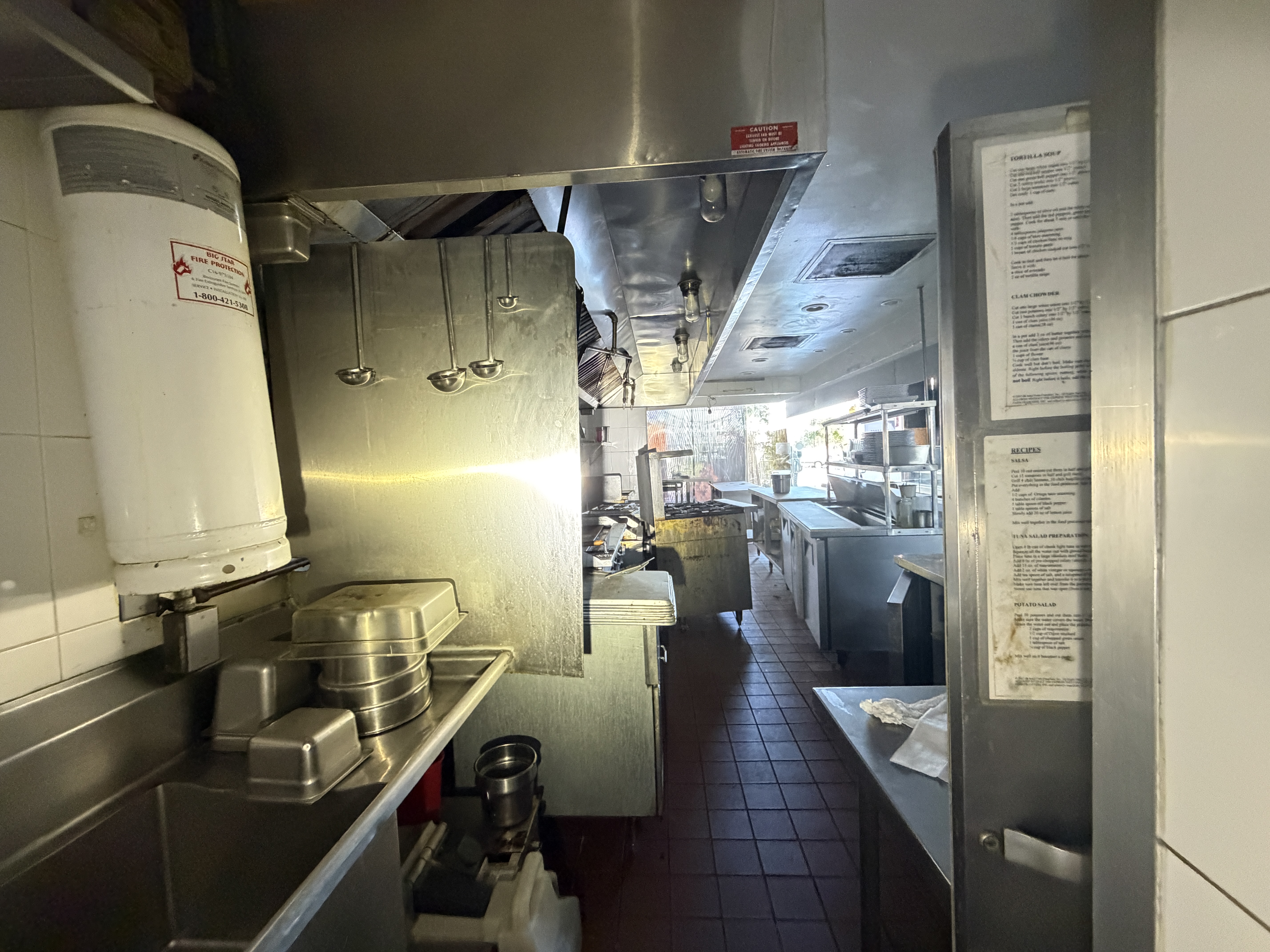 Great opportunity near UCLA with outstanding visibility and foot traffic - Thumbnail 10