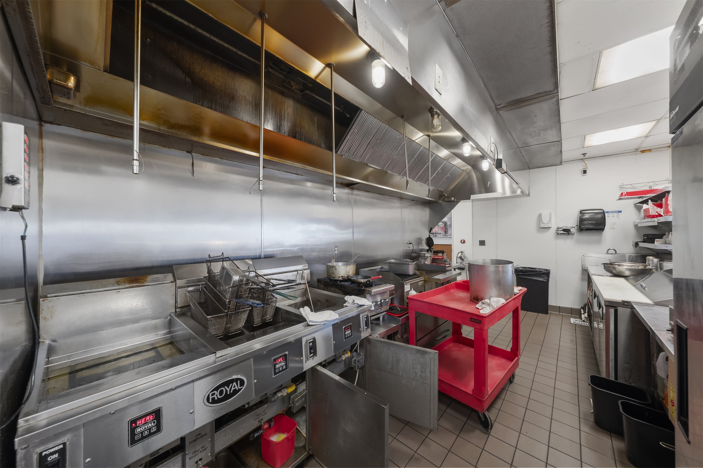 Drive-Thru Restaurant for Lease in Omaha, NE, 2,783 SF - Thumbnail 4
