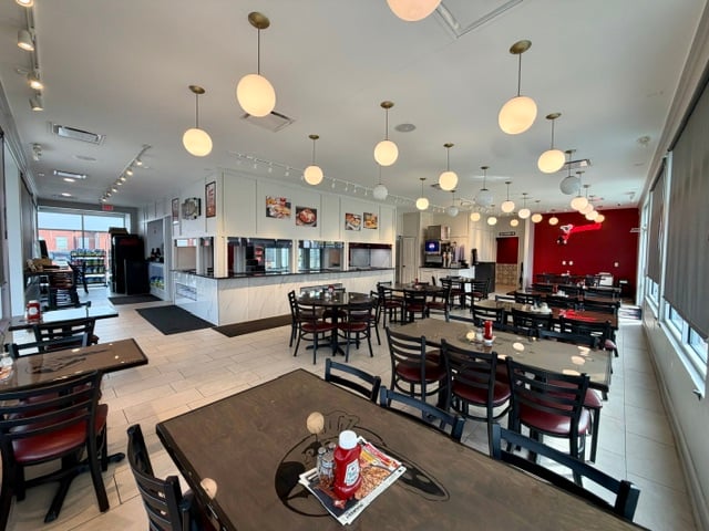 Full Restaurant for Sale in Louisville, KY, $1.4M - Thumbnail 3