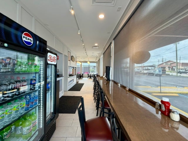 Full Restaurant for Sale in Louisville, KY, $1.4M - Thumbnail 4
