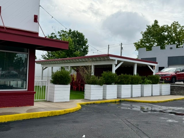 Full Restaurant for Sale in Louisville, KY, $1.4M