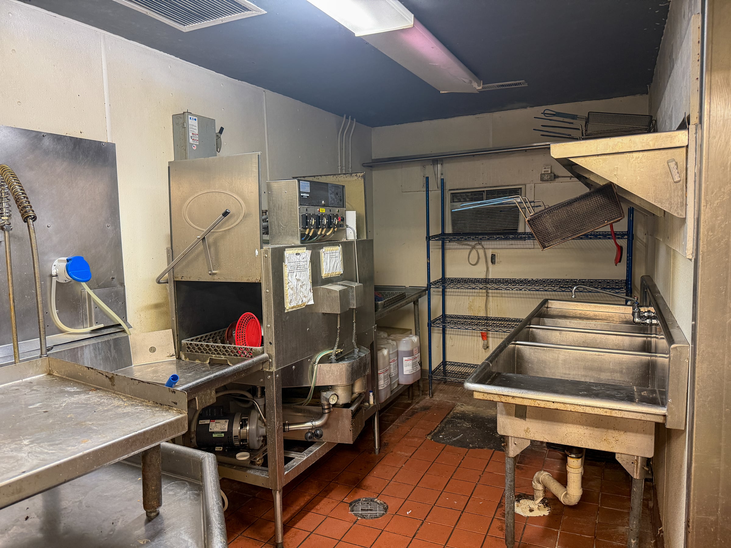 Turnkey Restaurant For Lease - Thumbnail 4