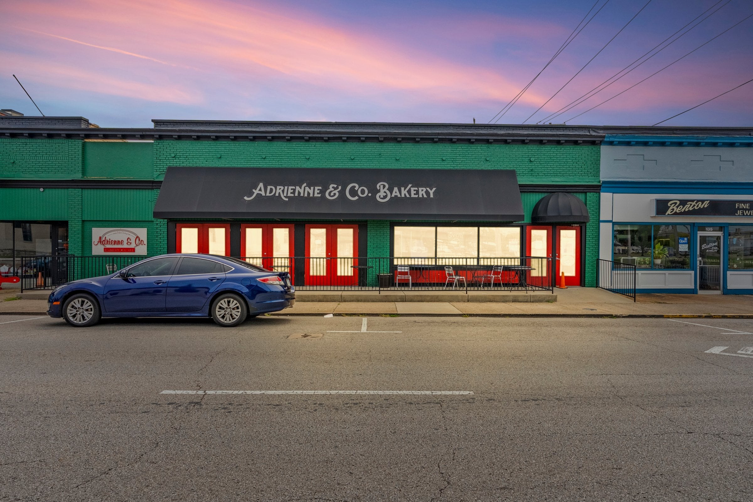 Multi-Use Full Restaurant for Sale in Jeffersonville, IN