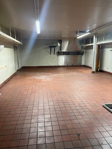 Full Restaurant for Lease in Bakersfield CA - Thumbnail 1