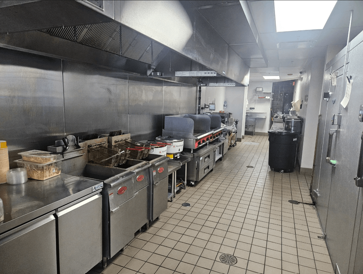 Turn-Key Restaurant on Harlem Ave in Tinley Park - Thumbnail 3