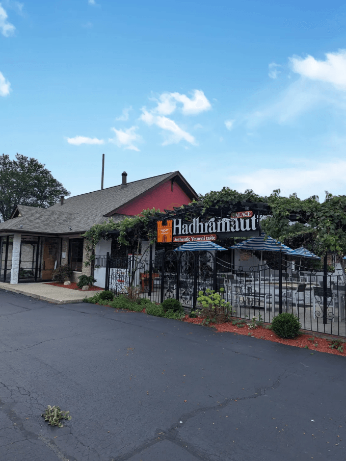 Multi-Use Full Restaurant for Sale in Palos Hills, IL