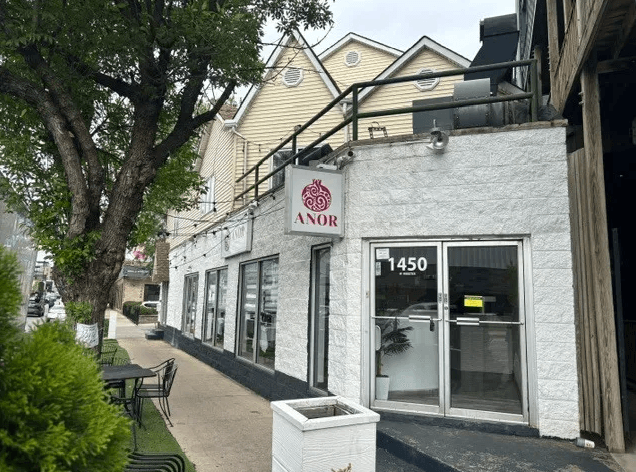Full Restaurant for Lease in Chicago, IL