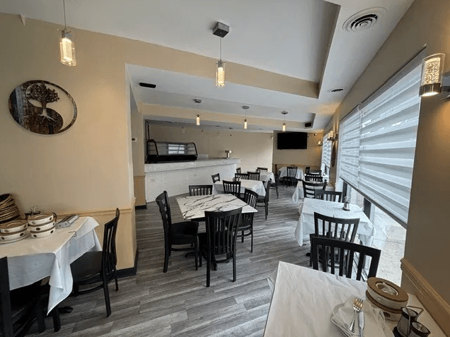 Lincoln Park Second Generation Restaurant For Lease - Thumbnail 2