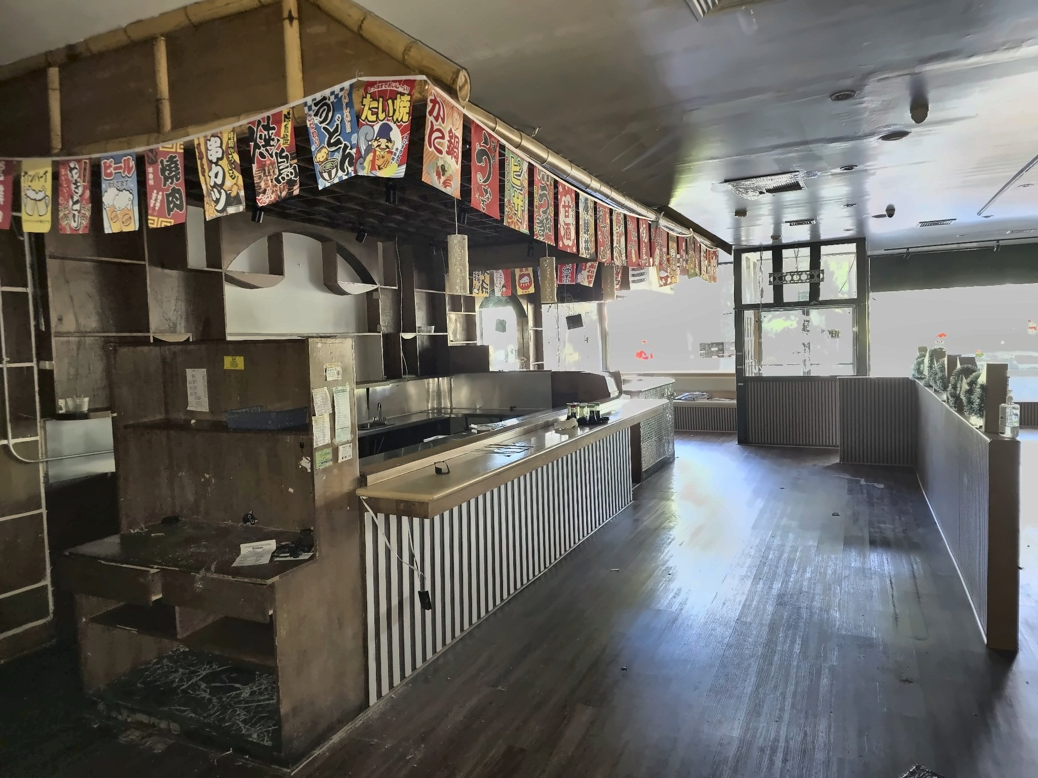 Multi-Use Full Restaurant for Lease in Great Neck, NY, 2,415 SF - Thumbnail 2