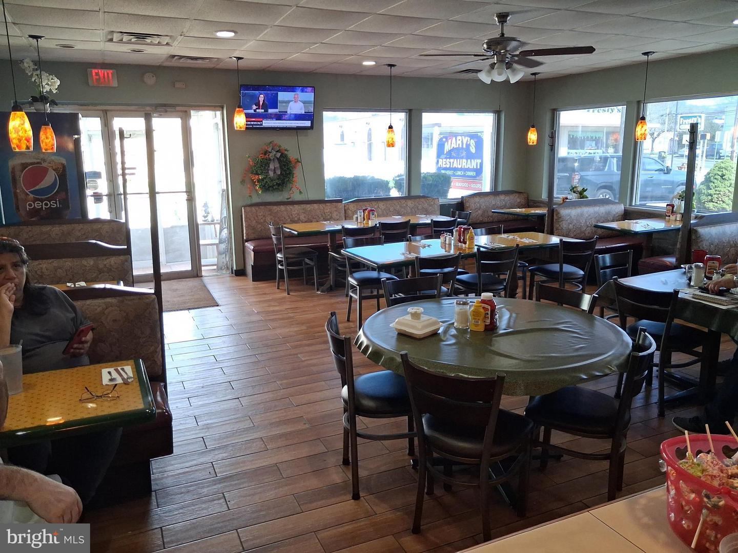 Full Restaurant for Sale in Cedarville, Lawrence, NJ, 2,500 SF - Thumbnail 1