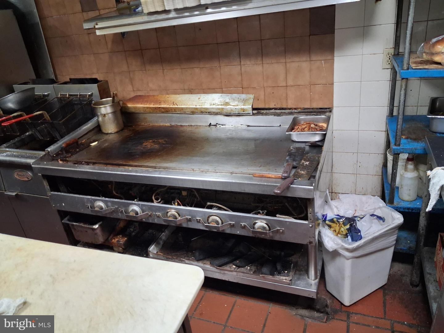 Full Restaurant for Sale in Cedarville, Lawrence, NJ, 2,500 SF - Thumbnail 5
