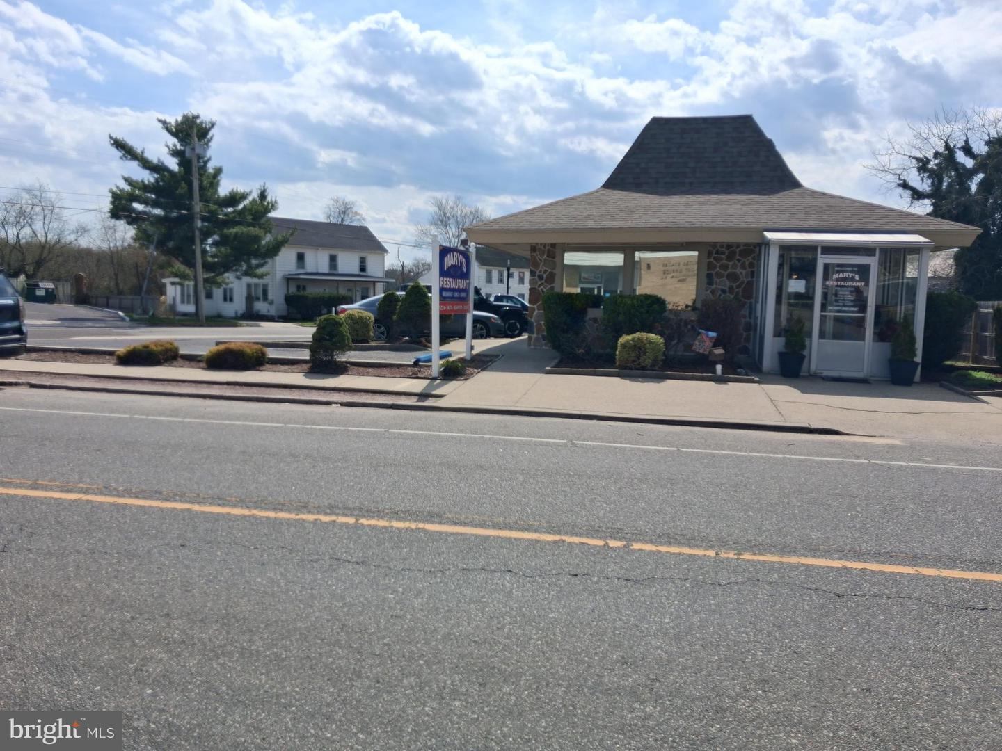 Full Restaurant for Sale in Lawrence, NJ