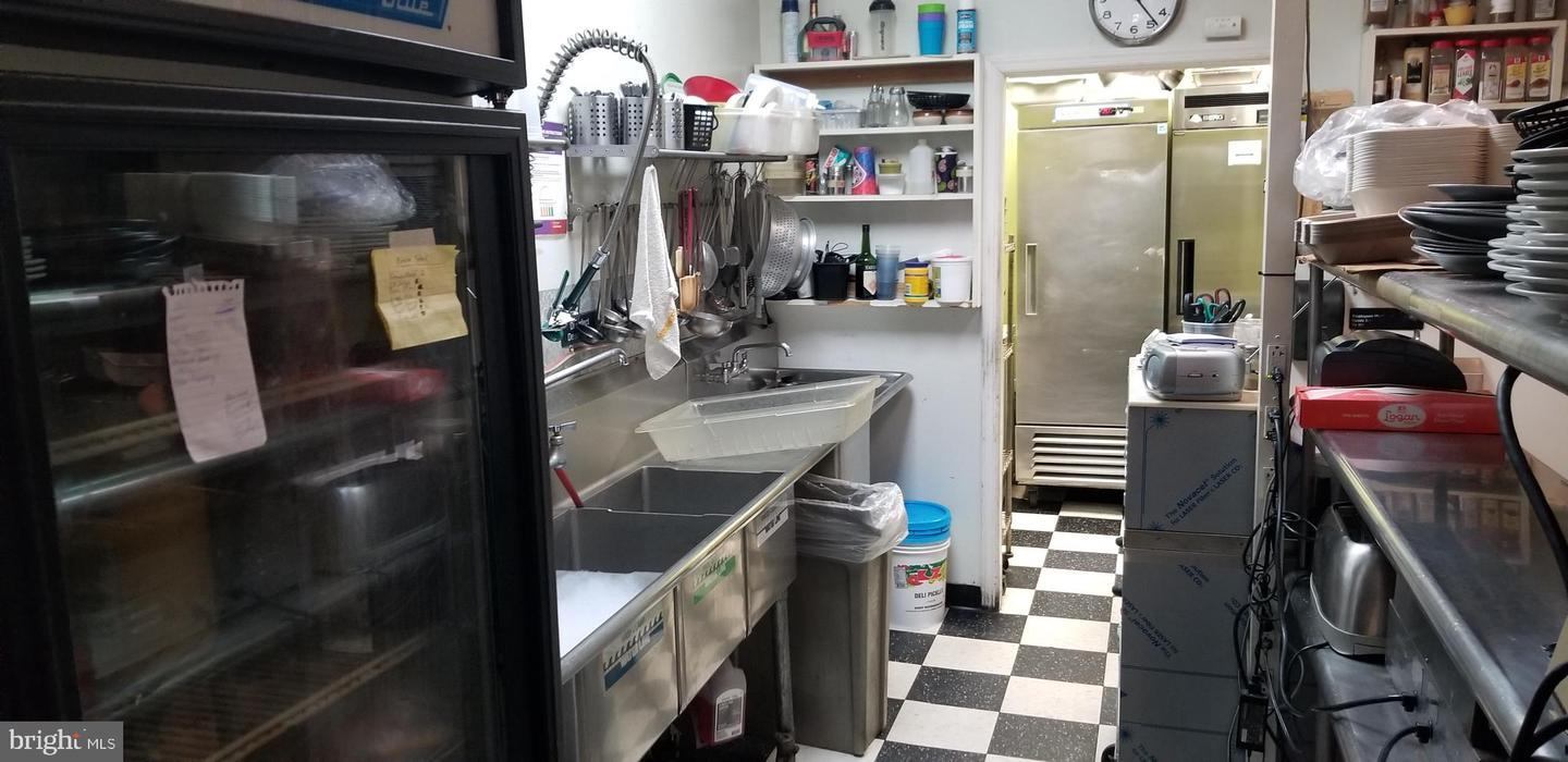 Full Restaurant for Sale in West Deptford, NJ, 1,800 SF - Thumbnail 3