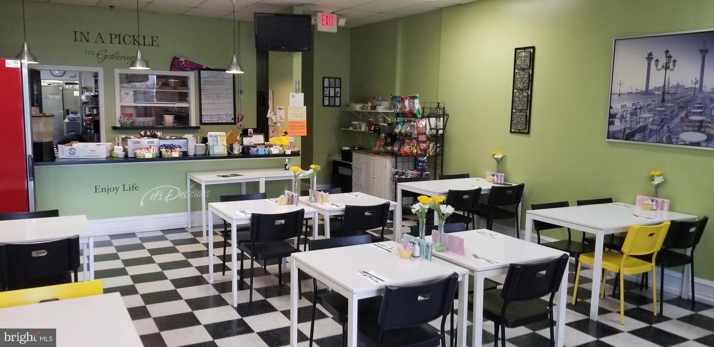 Full Restaurant for Sale in West Deptford, NJ, 1,800 SF - Thumbnail 4