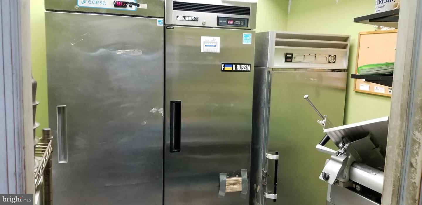 Full Restaurant for Sale in West Deptford, NJ, 1,800 SF - Thumbnail 2