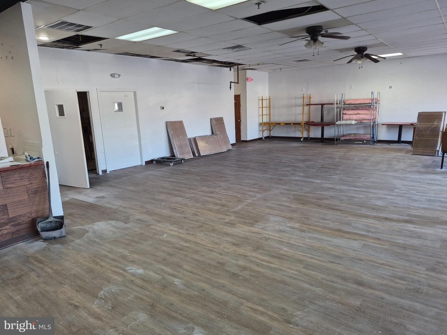 Full Restaurant for Lease in Clementon, NJ, 3,000 SF - Thumbnail 1