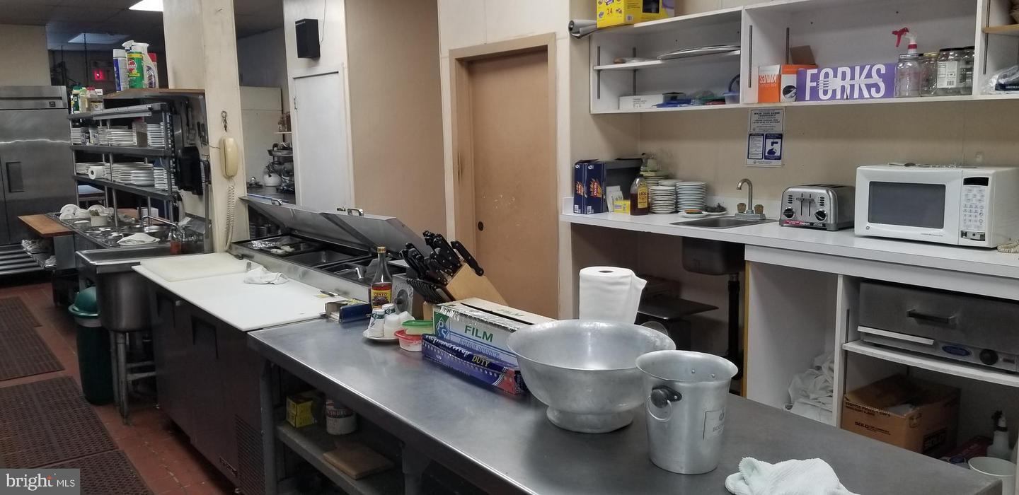 Full Restaurant for Sale in Dorothy, Weymouth, NJ, 5,000 SF - Thumbnail 1