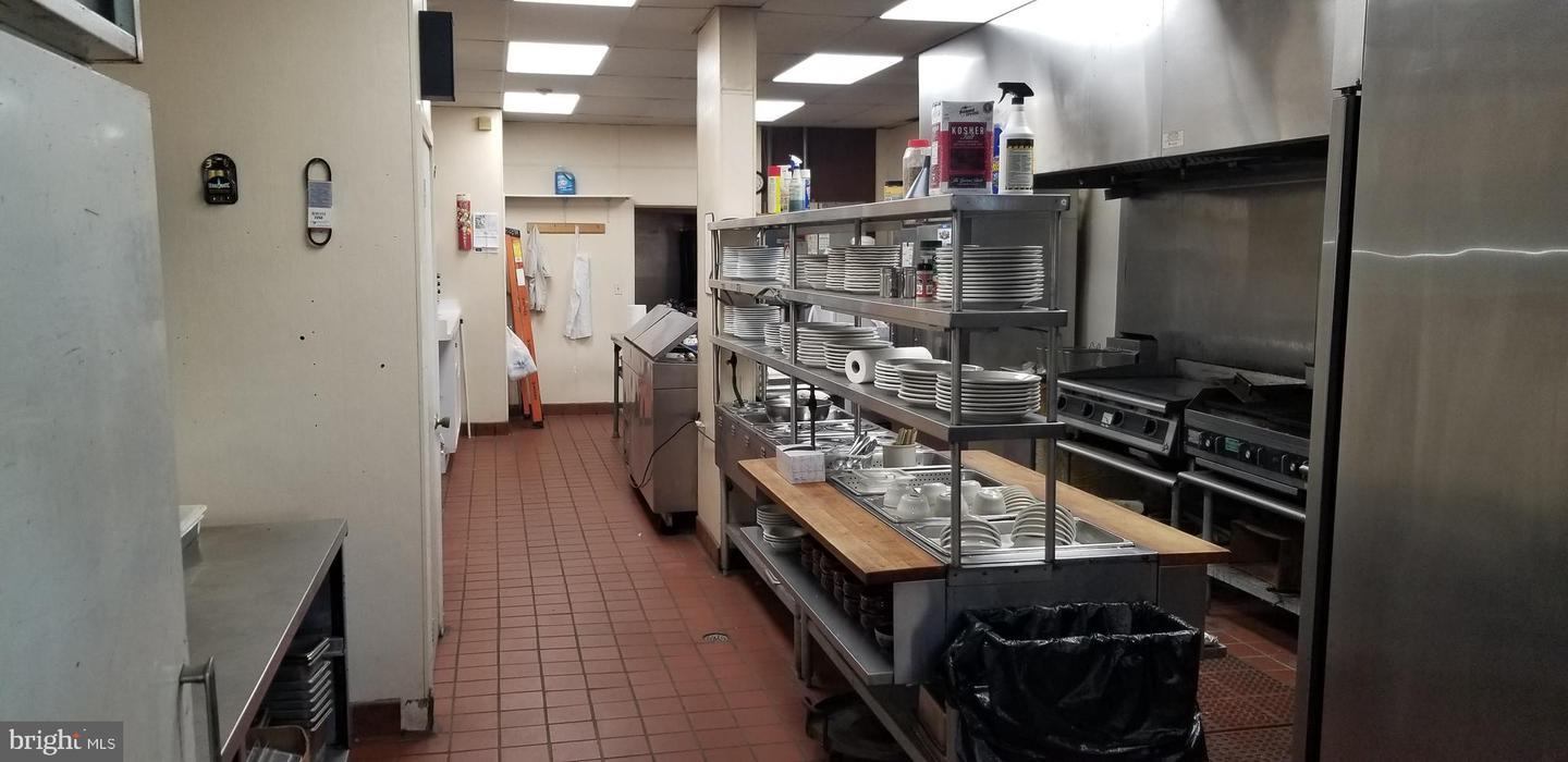 Full Restaurant for Sale in Dorothy, Weymouth, NJ, 5,000 SF - Thumbnail 3