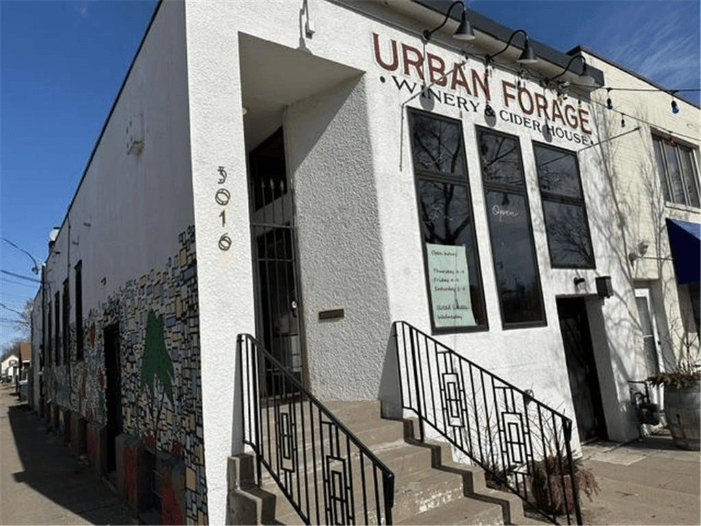 Bar & Lounge for Lease in Minneapolis, MN