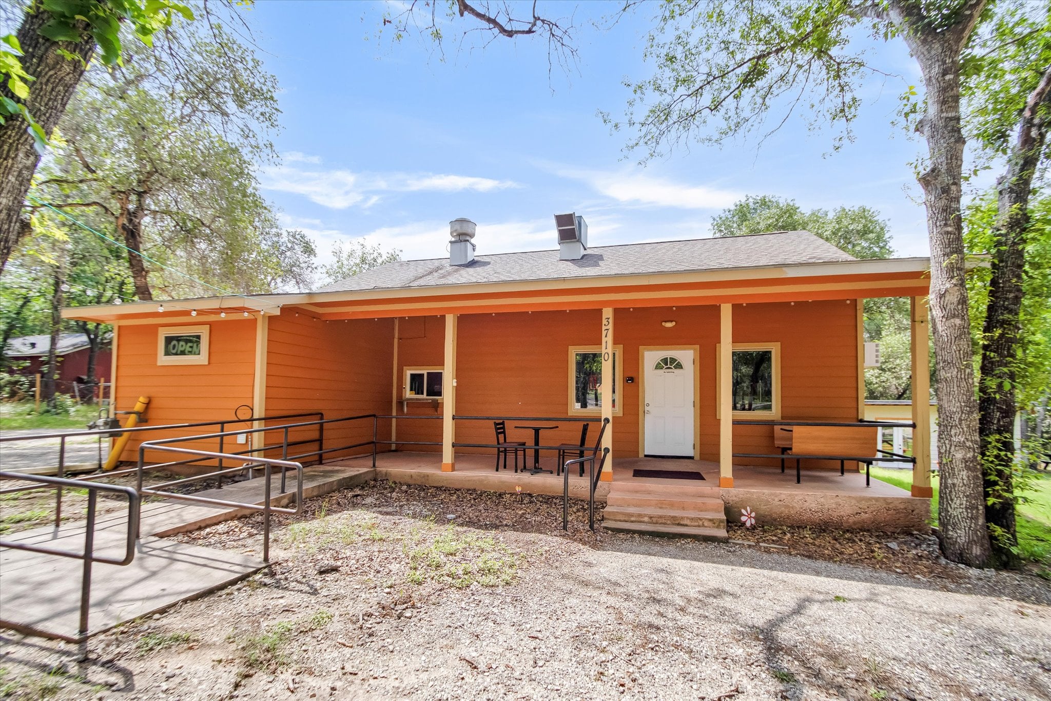 Full Restaurant for Sale in Elmendorf, TX, $540K - Image 12