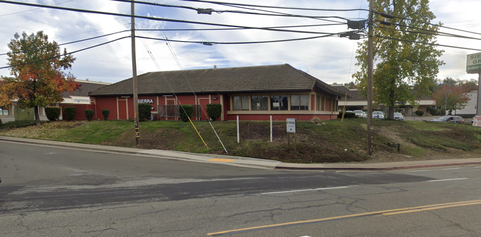 Restaurant for Lease on Corner Lot - Thumbnail 3