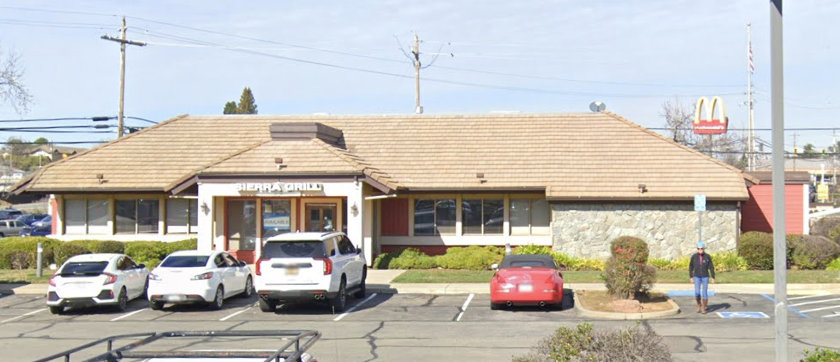 Restaurant for Lease on Corner Lot - Thumbnail 2