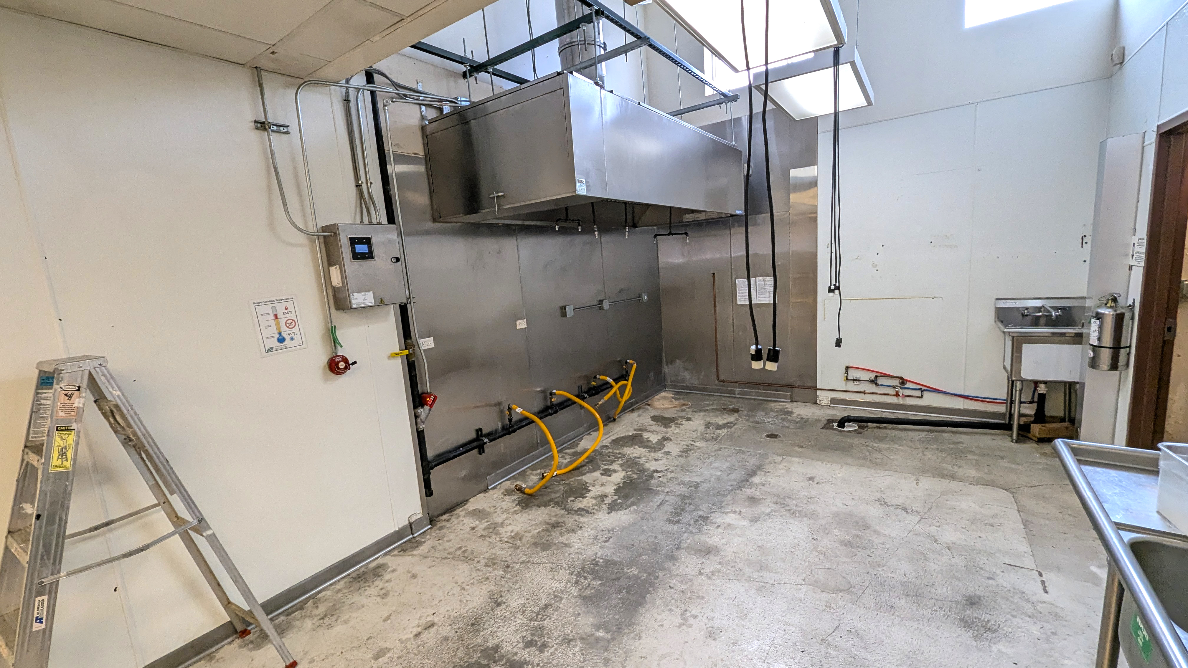 Multi-Use Fast Casual for Lease in Denver CO - Thumbnail 2