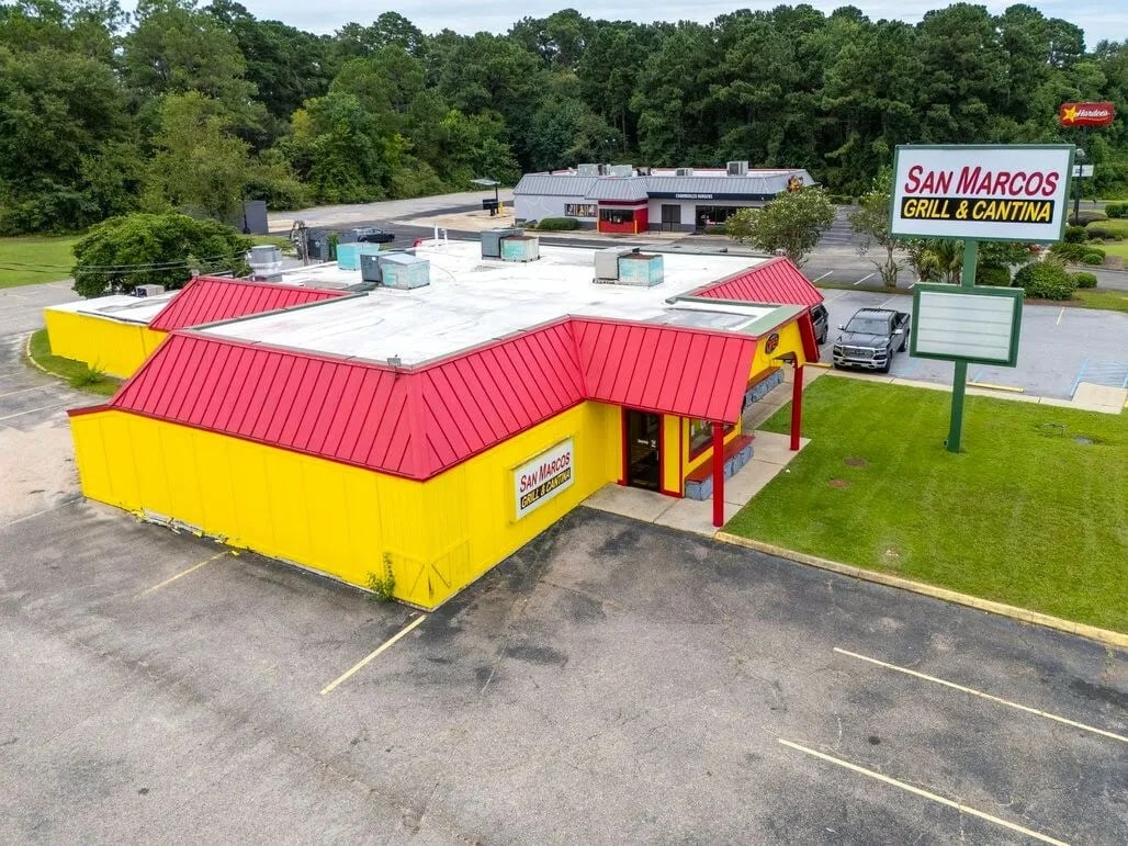 Full Restaurant for Sale in Dothan, AL, 592 SF