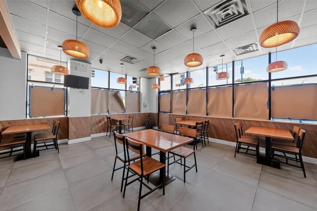 Multi-Use Full Restaurant for Lease in Chicago, IL, 1,086 SF - Thumbnail 4