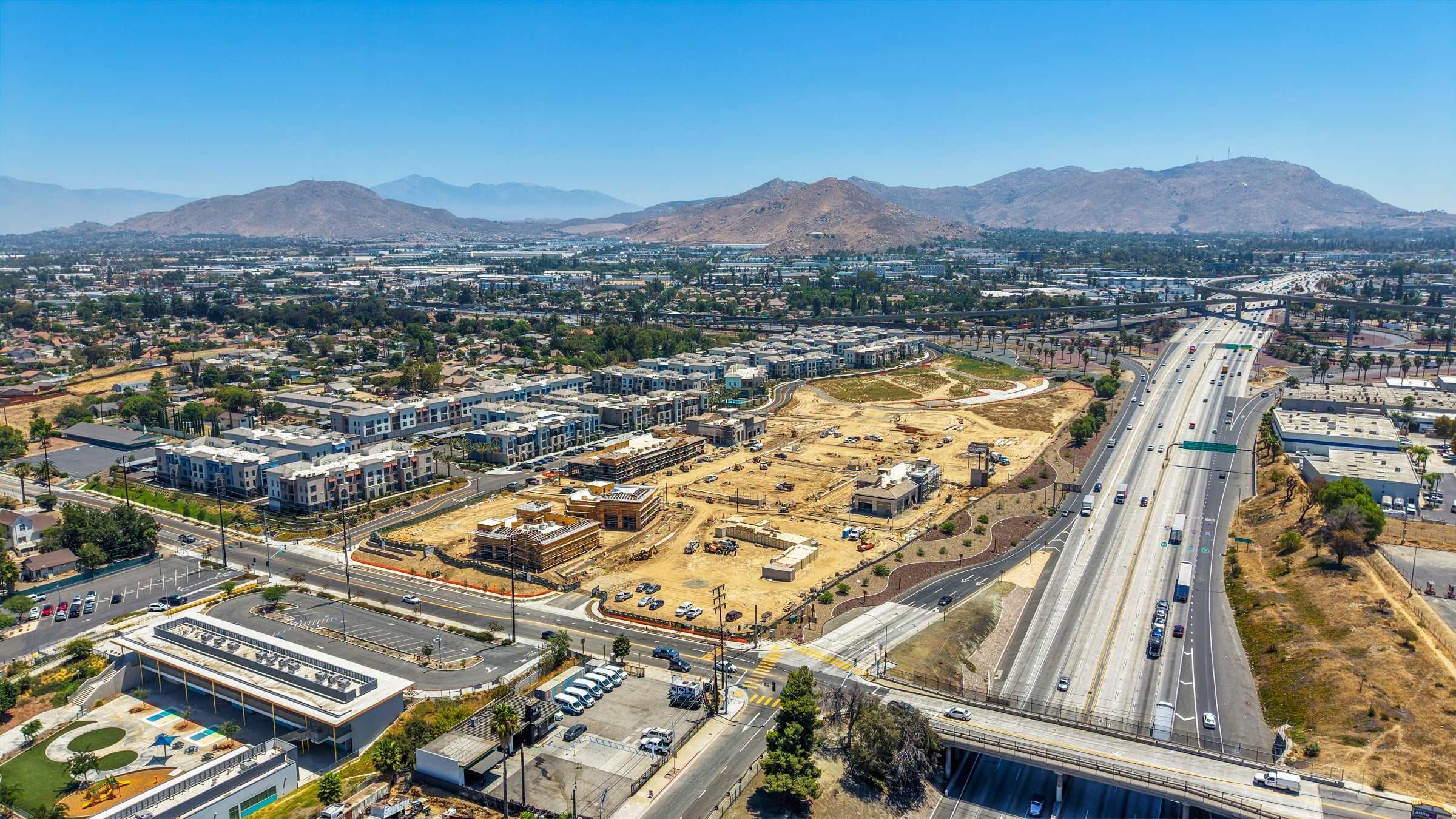 New Mixed-Use Development in The Heart Of Riverside - Thumbnail 4
