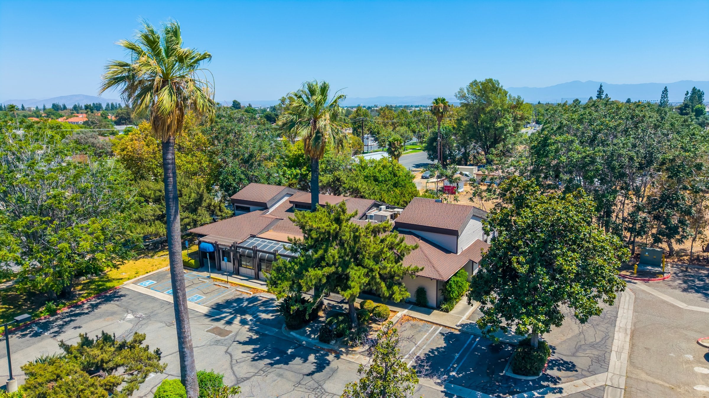 2nd Generation Restaurant For Lease - Thumbnail 2