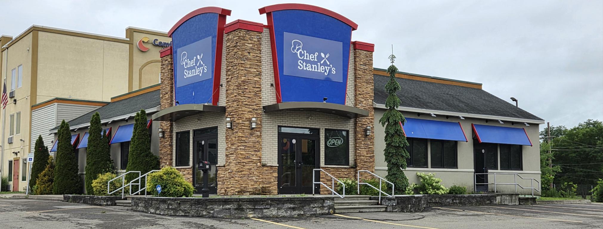 Large turnkey restaurant fully equipped for sale / lease - Image 3