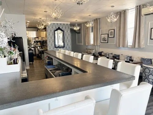 Buffalo, NY , Full Service Restaurant