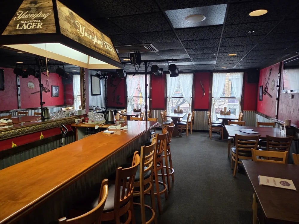 Corning, NY - BBQ Restaurant - Thumbnail 3