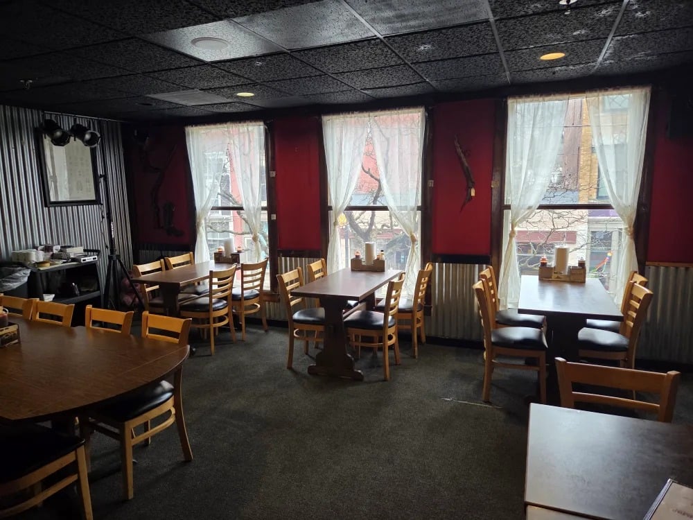 Corning, NY - BBQ Restaurant - Thumbnail 4