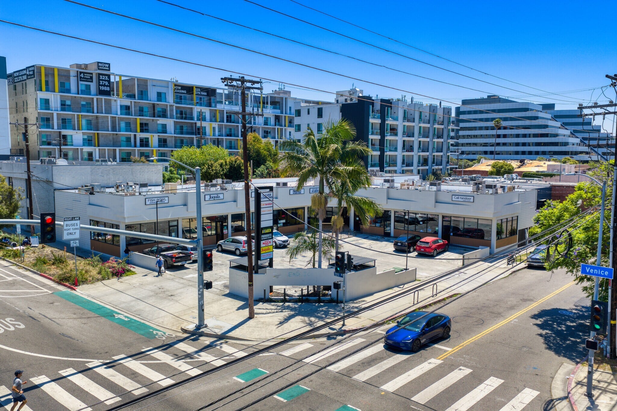 861 - 3,345 SF of 2nd Gen Restaurant/Retail space with Patio in Culver City - Image 1