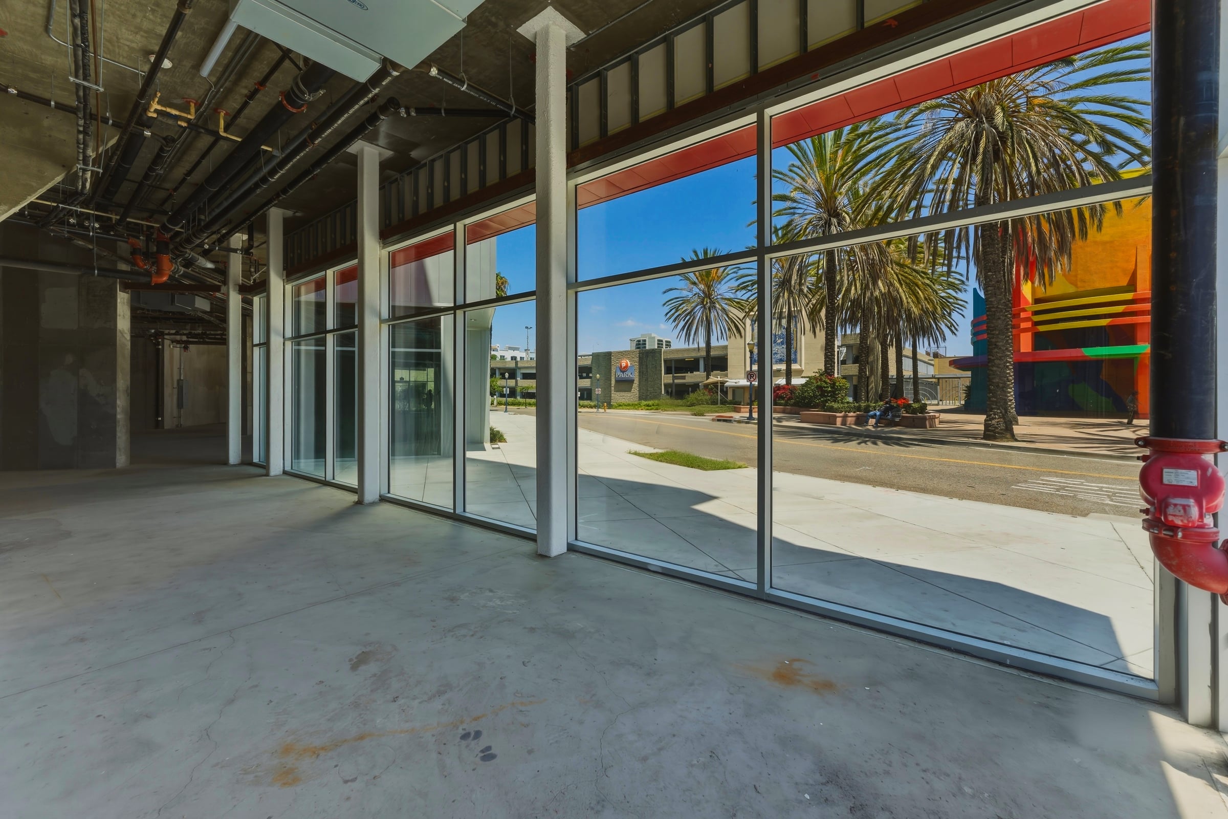 Premier retail opportunity along The Promenade - Thumbnail 1