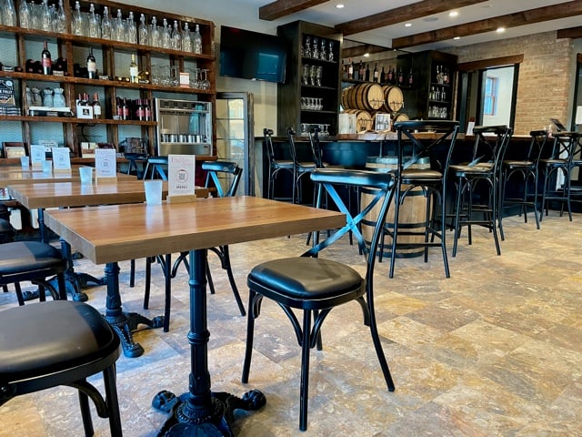 Prime Restaurant Opportunity in Highwood - Thumbnail 2