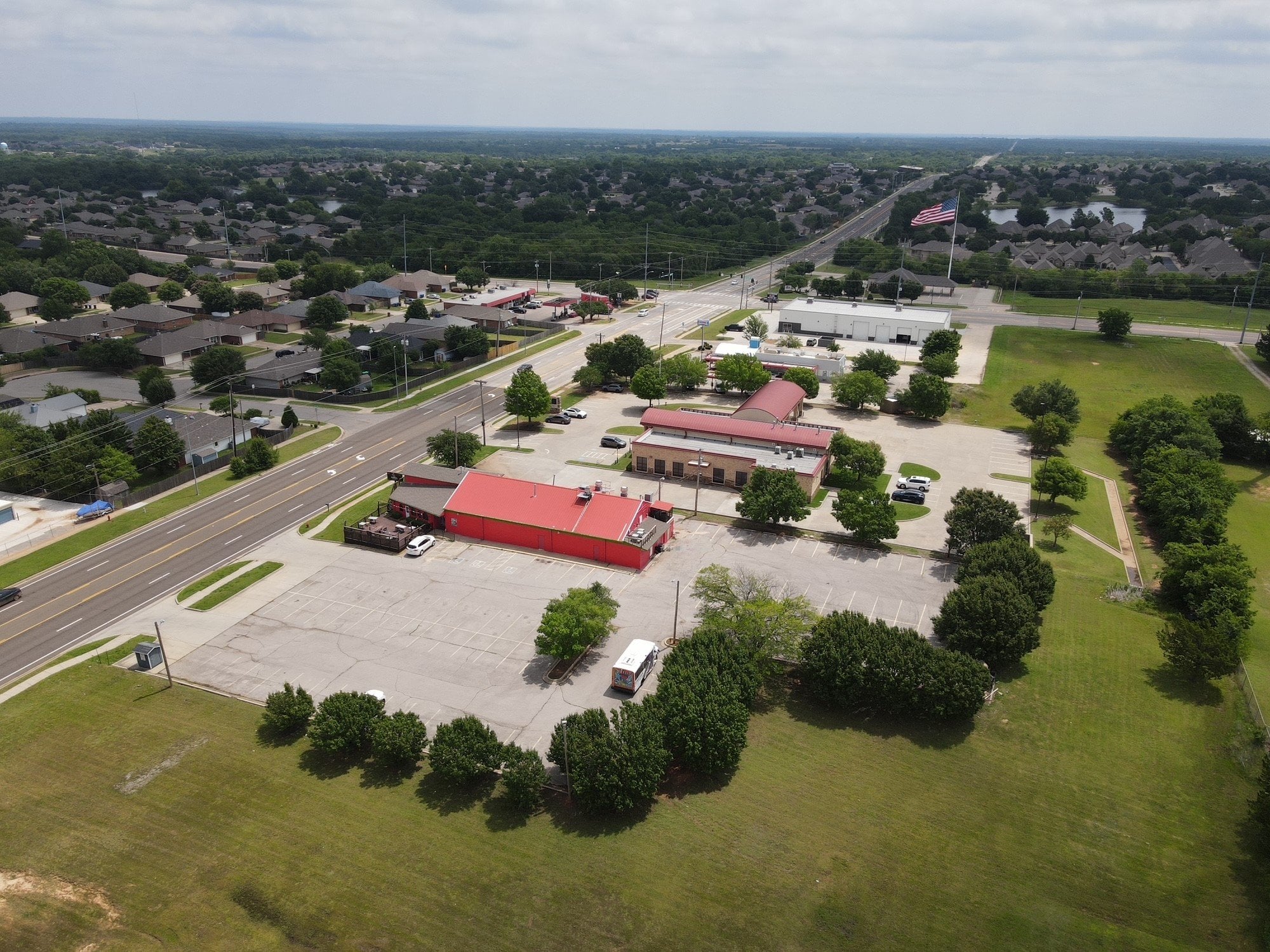 Full Restaurant for Lease in Norman, OK, 5,584 SF - Thumbnail 3