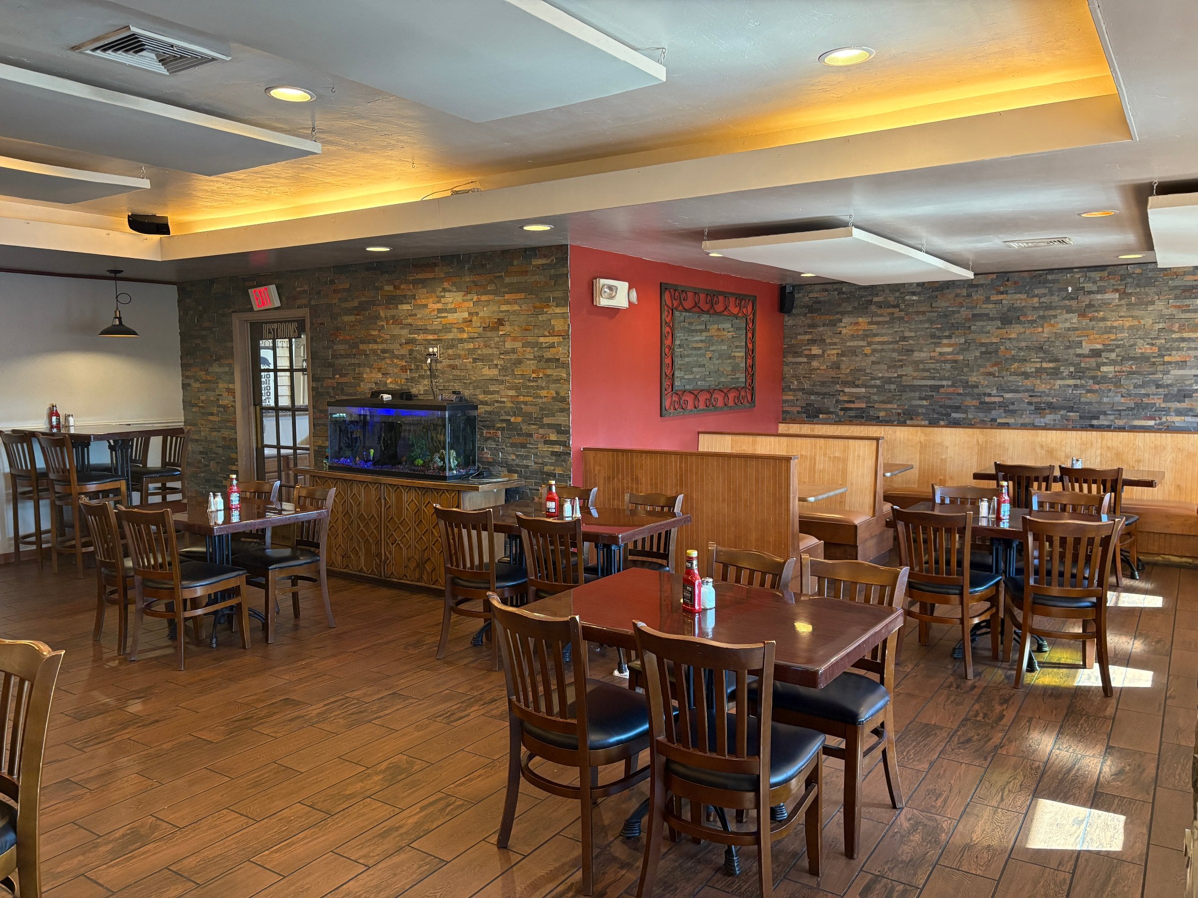 Established Bar & Restaurant For Sale - Thumbnail 4