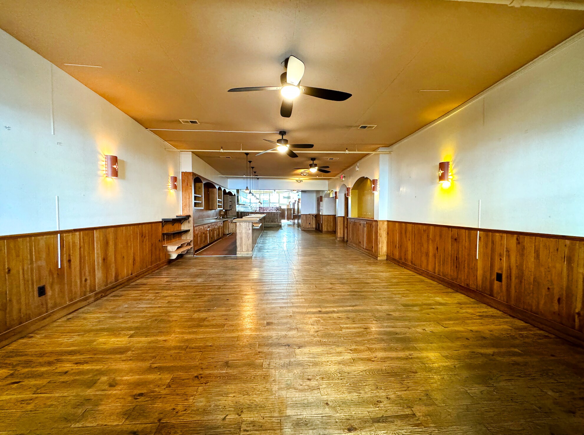 Full Restaurant for Lease in San Francisco CA - Thumbnail 1