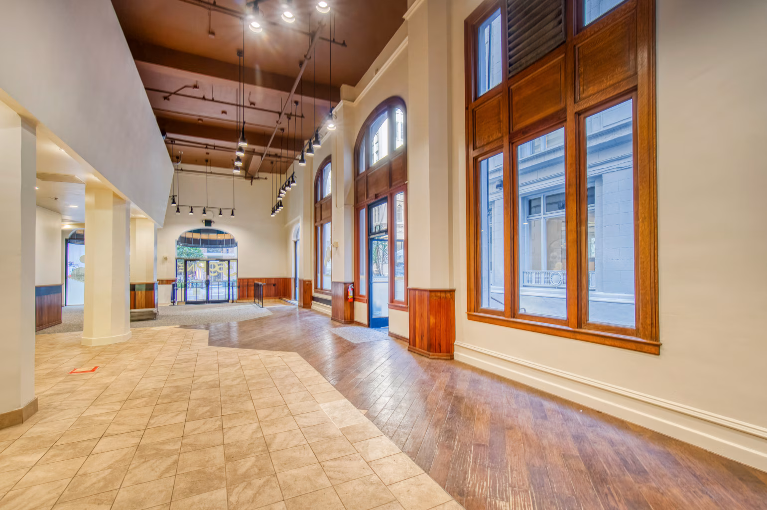 Non Hooded for Lease in San Francisco CA - Thumbnail 3